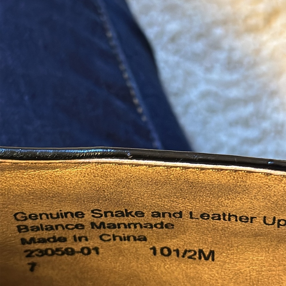 Stacy Adams Snake and leather uppers men’s loafers size 10 1/2 slight so… - Picture 6 of 12